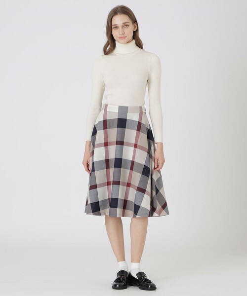 BLUE LABEL CRESTBRIDGE(ブルーレーベルクレストブリッジ)の「クレストブリッジチェックサキソニーフレアスカート(スカート・レディース・ベージュ系その他/ブラック/ブルー系その他4・36/38)」の18枚目の写真