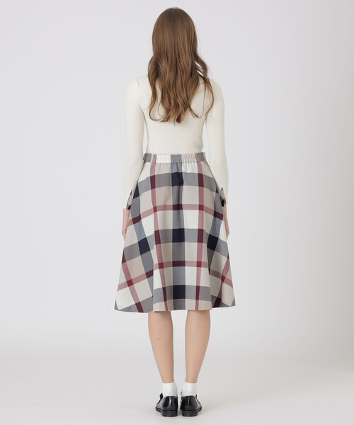 BLUE LABEL CRESTBRIDGE(ブルーレーベルクレストブリッジ)の「クレストブリッジチェックサキソニーフレアスカート(スカート・レディース・ベージュ系その他/ブラック/ブルー系その他4・36/38)」の20枚目の写真