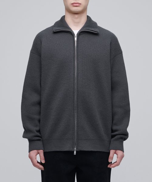 MUSINSA STANDARD（ムシンサスタンダード）の「リラックスドリブニットジップアップ[グレー]（ニット/セーター・メンズ・その他・SMALL/MEDIUM/LARGE/X-LARGE/XX-LARGE）」の2枚目の写真