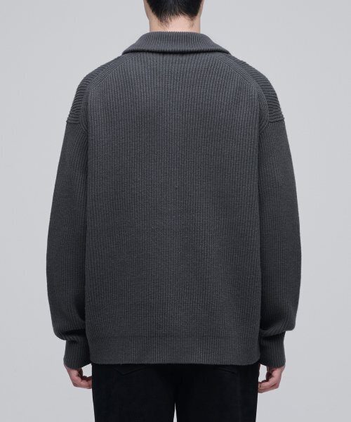 MUSINSA STANDARD（ムシンサスタンダード）の「リラックスドリブニットジップアップ[グレー]（ニット/セーター・メンズ・その他・SMALL/MEDIUM/LARGE/X-LARGE/XX-LARGE）」の5枚目の写真