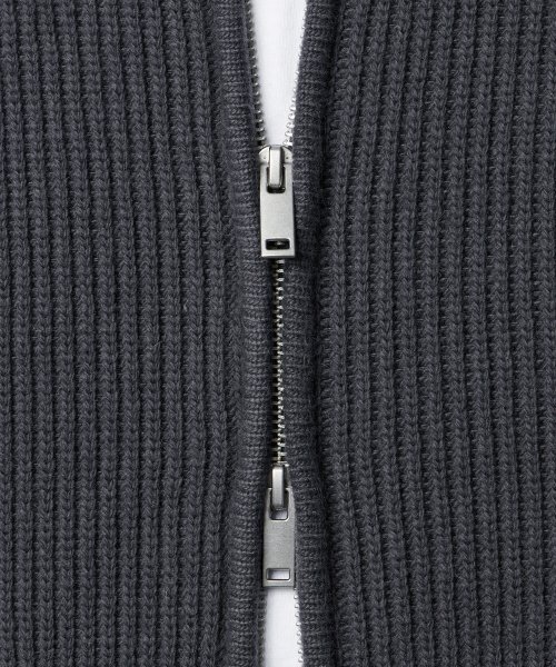 MUSINSA STANDARD（ムシンサスタンダード）の「リラックスドリブニットジップアップ[グレー]（ニット/セーター・メンズ・その他・SMALL/MEDIUM/LARGE/X-LARGE/XX-LARGE）」の8枚目の写真