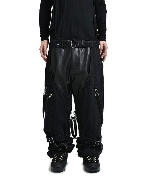 JUN/NAKAYAMA(ジュンナカヤマ)の「BONDAGE DENIM CHAPS(デニムパンツ・メンズ・サックスブルー/ブラック・OS)」の4枚目の写真