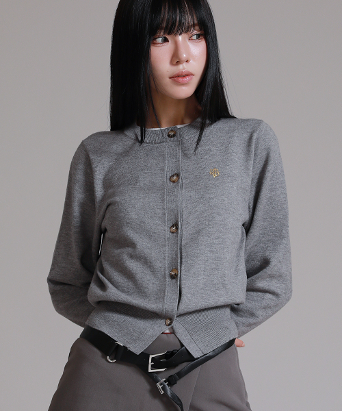 LIKE THE MOST(ライクザモースト)の「ソフトエッセンシャルラウンドネックニットカーディガン_グレー(カーディガン/ボレロ・レディース・グレー・SMALL/MEDIUM/LARGE)」の1枚目の写真