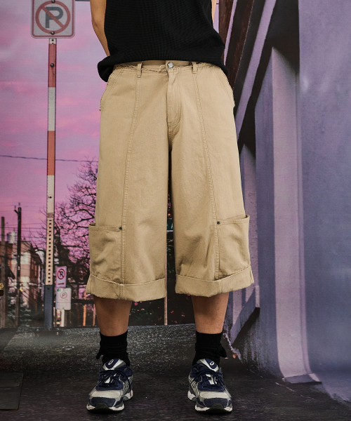 MIDSUN(ミッドサン)の「Frayed Blunt Bermuda Pants-Beige(その他パンツ・レディース・その他・MEDIUM/LARGE/X-LARGE)」の1枚目の写真