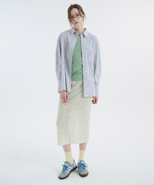 VOYONN(ボヨン)の「オーバーサイズストライプCNシャツブラック0069(シャツ/ブラウス・レディース・ブラック・LARGE/MEDIUM)」の4枚目の写真