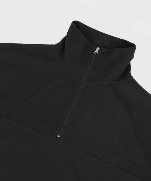 ACHA(アチャ)の「ワッフルハイネック半袖 _ ブラック(ポロシャツ・レディース・その他・LARGE/MEDIUM)」の3枚目の写真