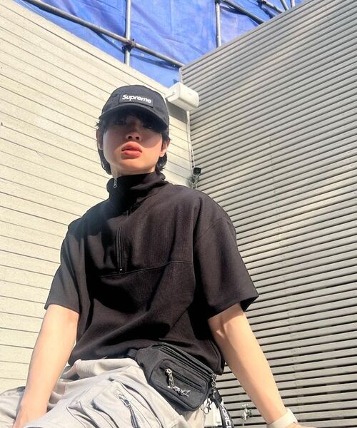 ACHA(アチャ)の「ワッフルハイネック半袖 _ ブラック(ポロシャツ・レディース・その他・LARGE/MEDIUM)」の4枚目の写真