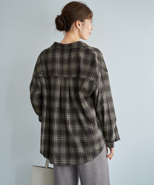 STYLE DELI(スタイルデリ)の「ぼかし織りチェック柄シャツ(シャツ/ブラウス・レディース・ブラウン/ダークブルー/ワインレッド・FREE)」の20枚目の写真