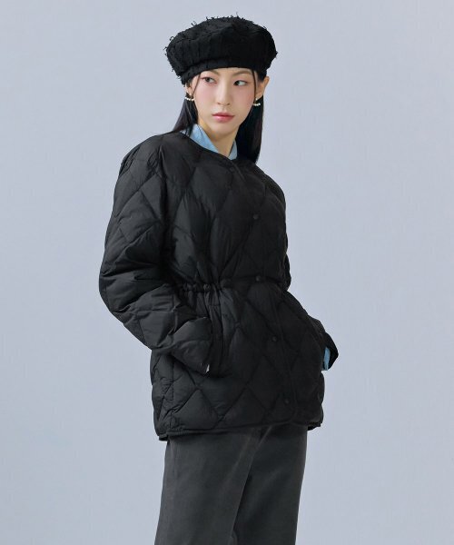 CHASECULT（チェイスカルト）の「レディース 軽量ダウン 中ヒップ キルティングジャンパー-CFZG4752C03（ダウンジャケット/コート・レディース・ブラック・85/90）」の4枚目の写真