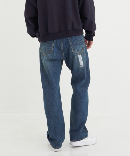 In・stru(men-tal).(インストルメンタル)の「【Maison MIHARAYASUHIRO / メゾンミハラヤスヒロ】HARD WASHED SELVAGE DENIM STRAIGHT PANTS/in・stru(men-tal).(デニムパンツ・メンズ・ブラック/インディゴブルー・44/46)」の3枚目の写真