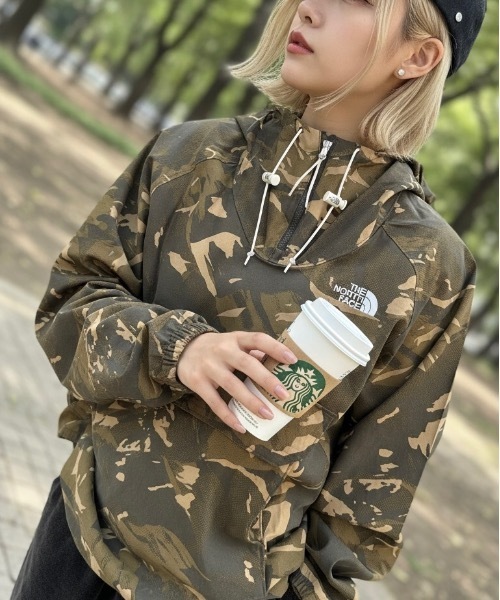 THE NORTH FACE(ザノースフェイス)の「THE NORTH FACE / Printed Class V Pullover カモフラパーカー(マウンテンパーカー・レディース・カモフラージュ・MEDIUM)」の4枚目の写真