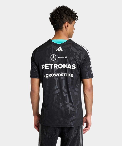 adidas(アディダス)の「MERCEDES-AMG PETRONAS FORMULA 1 TEAM ドライバー ジャージ / アディダスオリジナルス adidas Originals(Tシャツ/カットソー・メンズ・ブラック・XXX-LARGE/XXXX-LARGE/LARGE/MEDIUM/SMALL/X-LARGE/X-SMALL)」の2枚目の写真