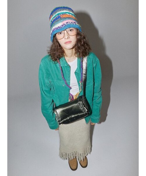MAISON CREME（メゾンクレム）の「Canele Padding bag_ m size_ Khaki（メッセンジャーバッグ・レディース・その他・M）」の2枚目の写真