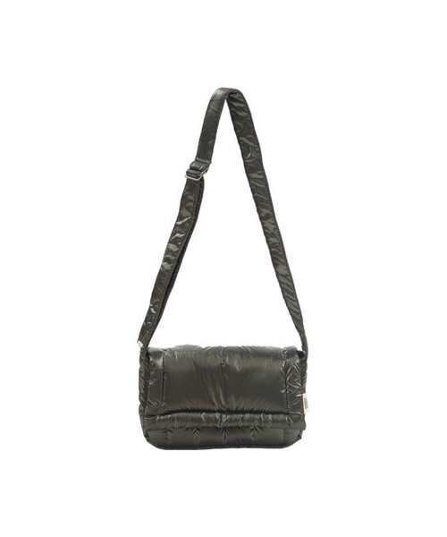 MAISON CREME（メゾンクレム）の「Canele Padding bag_ m size_ Khaki（メッセンジャーバッグ・レディース・その他・M）」の4枚目の写真