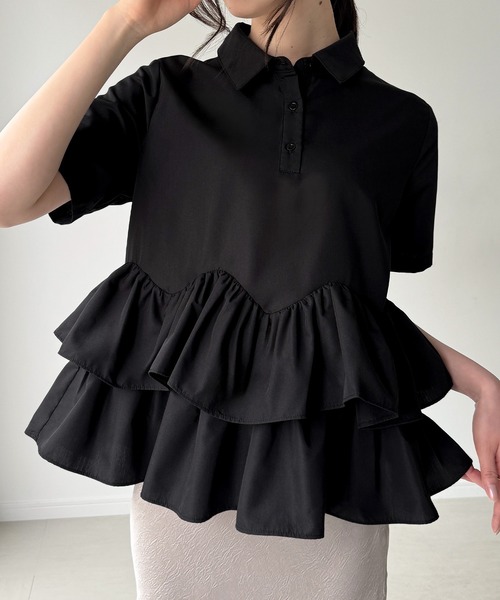 junoah(ジュノア)の「フリルヘム半袖シャツ(シャツ/ブラウス・レディース・ホワイト/ライトブルー/ブラック・MEDIUM/SMALL/LARGE)」の3枚目の写真
