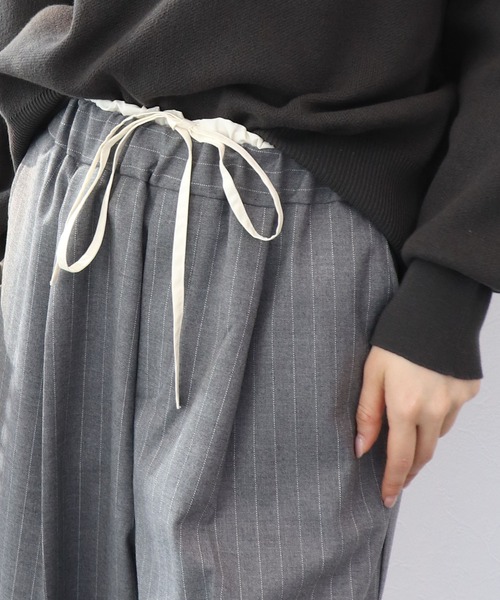 Jines(ジネス)の「ストライプツイルワイドパンツ(その他パンツ・レディース・グレー/ホワイト/ネイビー・38)」の13枚目の写真
