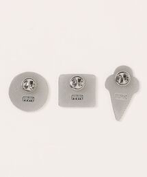 KENZO（ケンゾー）の「'KENZO Badges' ピンズ セット（ブローチ/コサージュ）」