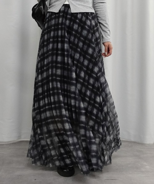 Lots of Love(ロッツオブラブ)の「シフォンチェックプリーツスカート(スカート・レディース・ブラウン/ブルー/ブラック・M)」の4枚目の写真
