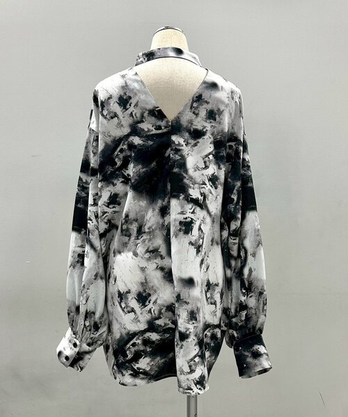 Mavie..7（メヴィセットゥ）の「【Mavie..7】前後2WAYバンドカラーシャツ（シャツ/ブラウス・レディース・オフホワイト/ブラック/その他1・FREE）」の10枚目の写真