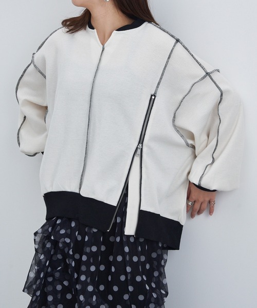 MAISON BREEZE reveur(メゾンブリーズレヴール)の「【MAISON BREEZE reveur】ZIPデザインワッフルプルオーバー trc(スウェット・レディース・ブラック/アイボリー/グレー・FREE)」の5枚目の写真