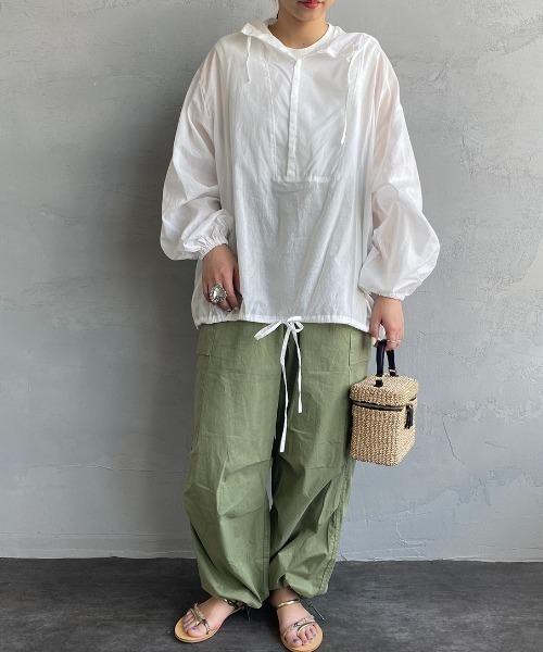 聯名連帽寬版剪裁套頭襯衫