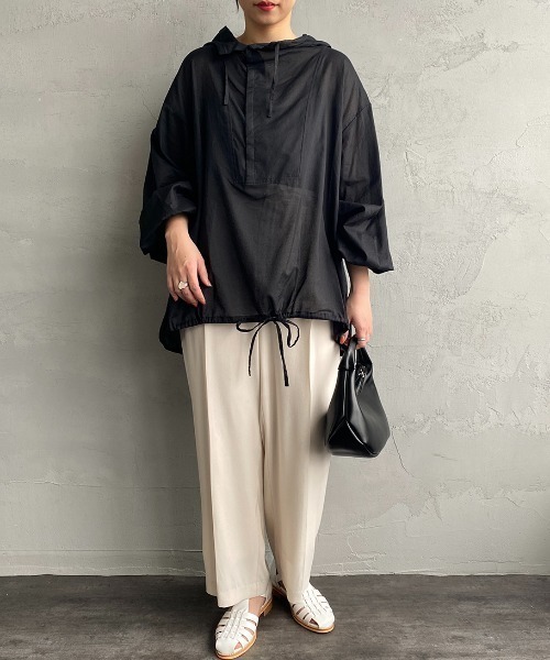 mizuiroind（ミズイロインド）の「[mizuiro ind/ミズイロインド] 別注 フード付き ワイドシルエット プルオーバーシャツ（シャツ/ブラウス・レディース・オフホワイト/ブラック・F）」の3枚目の写真