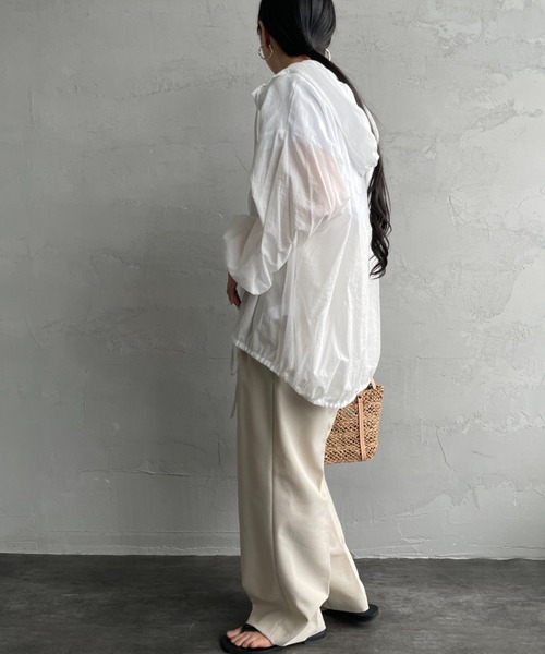 mizuiroind（ミズイロインド）の「[mizuiro ind/ミズイロインド] 別注 フード付き ワイドシルエット プルオーバーシャツ（シャツ/ブラウス・レディース・オフホワイト/ブラック・F）」の8枚目の写真