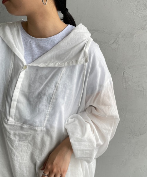 mizuiroind（ミズイロインド）の「[mizuiro ind/ミズイロインド] 別注 フード付き ワイドシルエット プルオーバーシャツ（シャツ/ブラウス・レディース・オフホワイト/ブラック・F）」の16枚目の写真