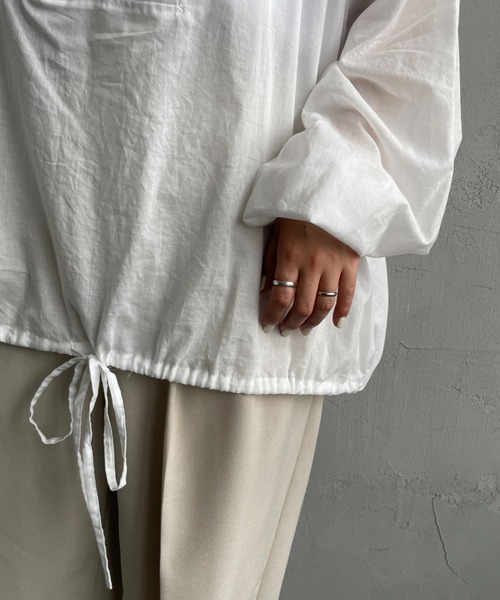 mizuiroind（ミズイロインド）の「[mizuiro ind/ミズイロインド] 別注 フード付き ワイドシルエット プルオーバーシャツ（シャツ/ブラウス・レディース・オフホワイト/ブラック・F）」の18枚目の写真