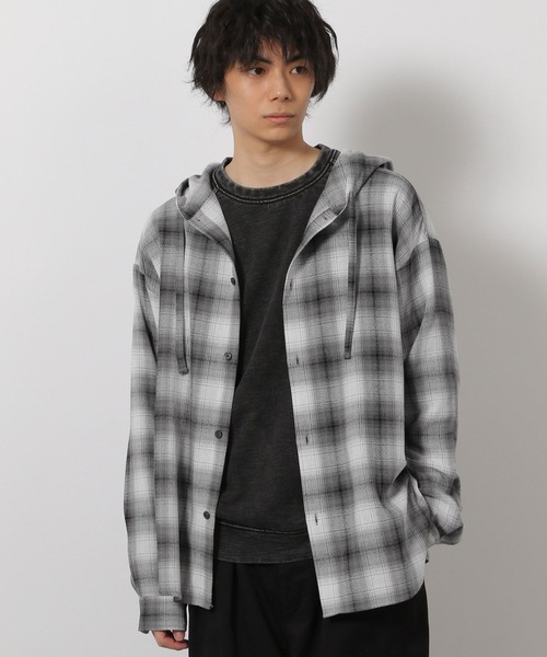 LAKOLE(ラコレ)の「オンブレーチェックフード長袖シャツ / 643822(シャツ/ブラウス・メンズ・ブラック/ピンク/ブラウン・LARGE/MEDIUM)」の5枚目の写真