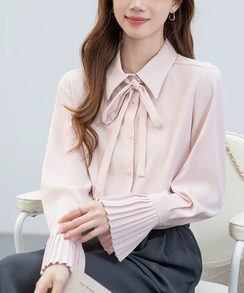 Beststore(ベストストア)の「ボウタイシャツブラウス 袖口プリーツ レディース(シャツ/ブラウス・レディース・ピンク/ホワイト/ブルー・L/M)」の3枚目の写真