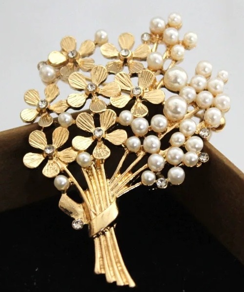 セール】小粒パールがお花のよう パールブーケブローチ（ブローチ