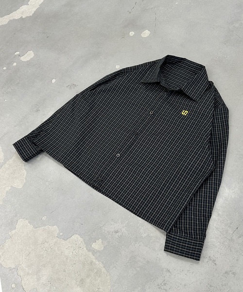 UNDERSTATEMENTs(アンダーステイトメント)の「【ユニセックス】ショート丈ワンポイント刺繍シャツ(シャツ/ブラウス・メンズ・ブラック系その他2/ブルー/ホワイト/ホワイト系その他/ブラック系その他/ブルー系その他/ネイビー/ブラウン系その他/ネイビー系/ブラック/チャコールグレー/ホワイト系その他2・MEDIUM/LARGE)」の14枚目の写真