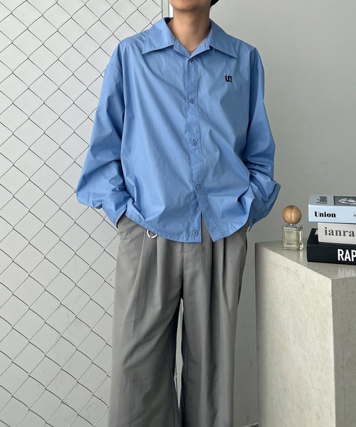UNDERSTATEMENTs(アンダーステイトメント)の「【ユニセックス】ショート丈ワンポイント刺繍シャツ(シャツ/ブラウス・メンズ・ブラック系その他2/ブルー/ホワイト/ホワイト系その他/ブラック系その他/ブルー系その他/ネイビー/ブラウン系その他/ネイビー系/ブラック/チャコールグレー/ホワイト系その他2・MEDIUM/LARGE)」の17枚目の写真