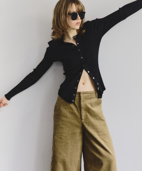 HANNE（アン）の「パワーショルダースナップボタンニット（カーディガン/ボレロ・レディース・ホワイト/レッド/グレー・FREE）」の18枚目の写真