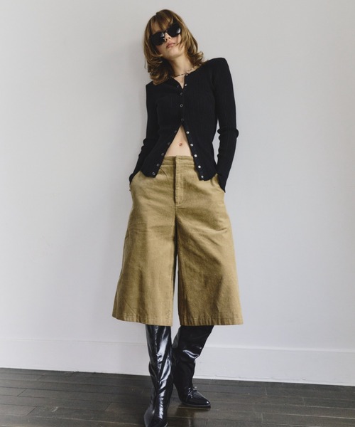 HANNE（アン）の「パワーショルダースナップボタンニット（カーディガン/ボレロ・レディース・ホワイト/レッド/グレー・FREE）」の20枚目の写真