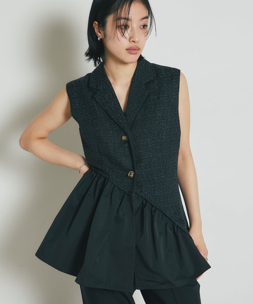 &. NOSTALGIA（アンドドットノスタルジア）の「ツイードアシメフリルジレ（テーラードジャケット・レディース・ホワイト/ブラック・M）」の2枚目の写真