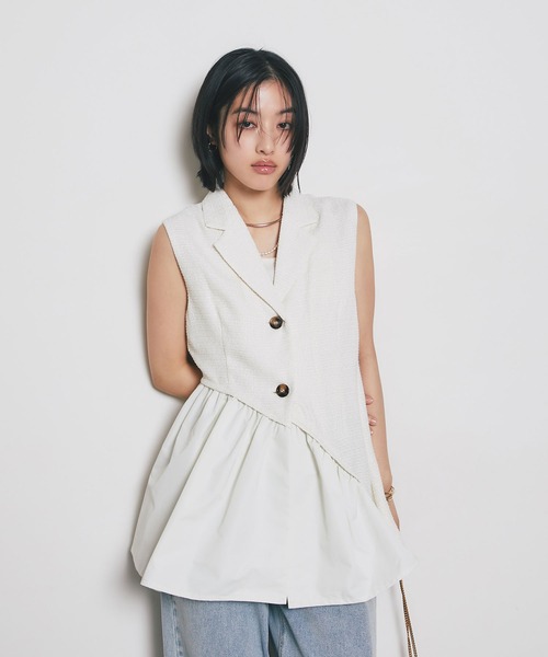 &. NOSTALGIA（アンドドットノスタルジア）の「ツイードアシメフリルジレ（テーラードジャケット・レディース・ホワイト/ブラック・M）」の4枚目の写真