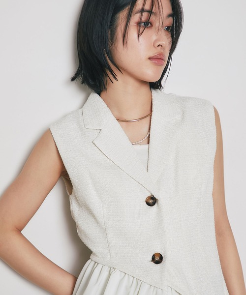 &. NOSTALGIA（アンドドットノスタルジア）の「ツイードアシメフリルジレ（テーラードジャケット・レディース・ホワイト/ブラック・M）」の9枚目の写真