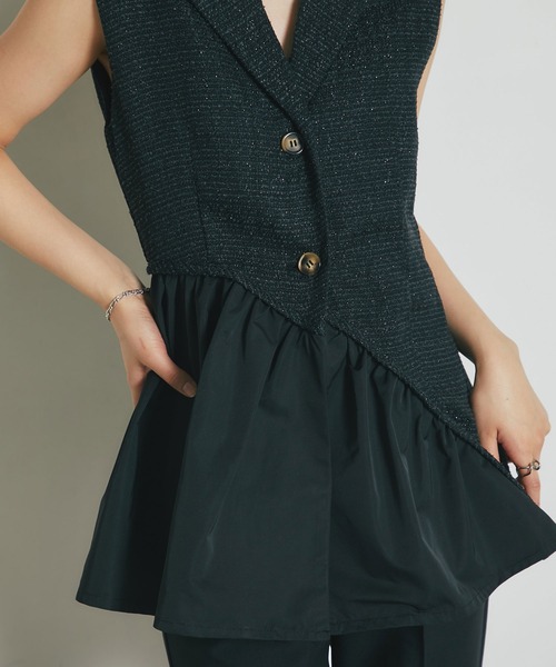 &. NOSTALGIA（アンドドットノスタルジア）の「ツイードアシメフリルジレ（テーラードジャケット・レディース・ホワイト/ブラック・M）」の11枚目の写真