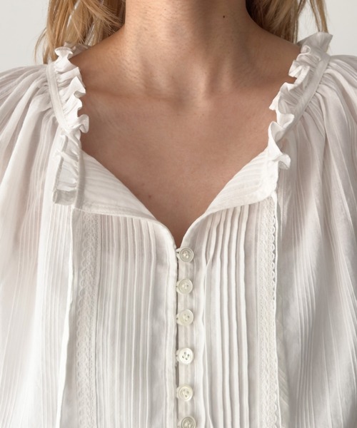 CANAL JEAN（キャナルジーン）の「MAYSEVEN　ピンタックフリルブラウス（シャツ/ブラウス・レディース・アイボリー・ONE SIZE）」の8枚目の写真