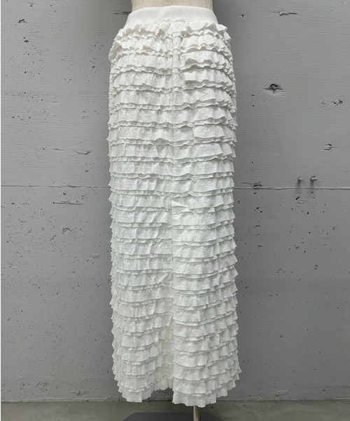 PROVOKE (プロヴォーク)の「FRILL MAXI SKIRT(スカート・レディース・オフホワイト/ブラック・FREE)」の5枚目の写真