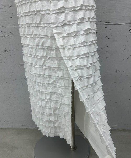 PROVOKE (プロヴォーク)の「FRILL MAXI SKIRT(スカート・レディース・オフホワイト/ブラック・FREE)」の6枚目の写真