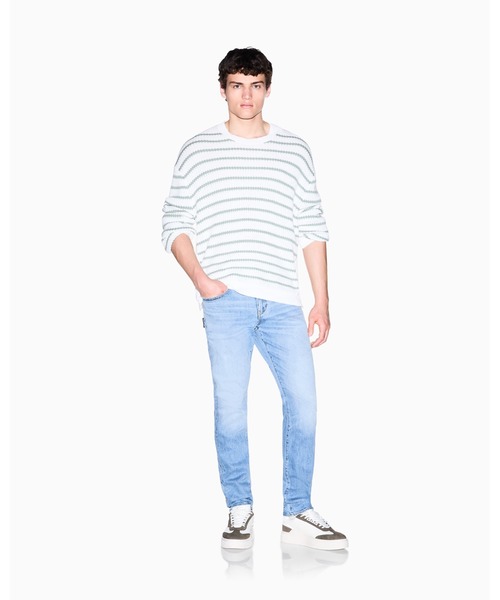 ARMANI EXCHANGE(アルマーニエクスチェンジ)の「【A|X アルマーニ エクスチェンジ】ライトブルーウォッシュ スリムフィット デニムパンツ_J14 SLIM(デニムパンツ・メンズ・ライトブルー・30inch/31inch/29inch/28inch/34inch/33inch/32inch)」の5枚目の写真