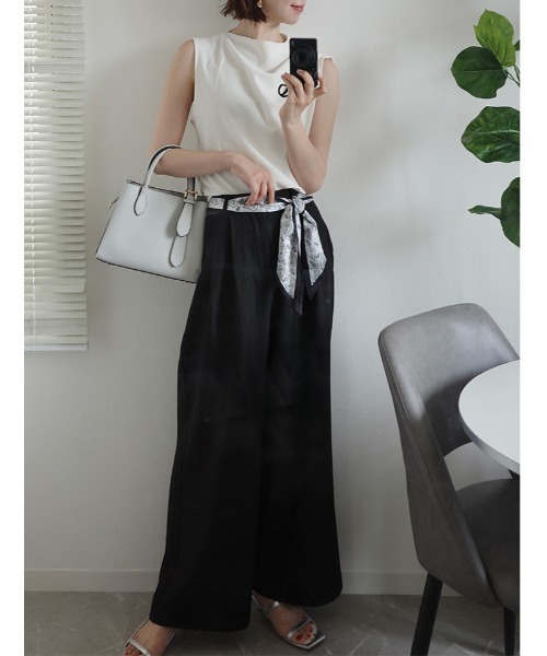 fifth（フィフス）の「【Chiaki着用】【XSサイズあり】スカーフ付きタックワイドパンツ（その他パンツ・レディース・ブラック/ライトグレー・M/XS）」の3枚目の写真