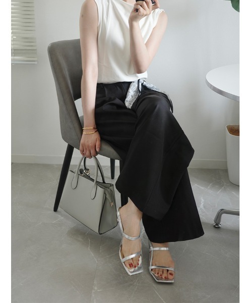 fifth（フィフス）の「【Chiaki着用】【XSサイズあり】スカーフ付きタックワイドパンツ（その他パンツ・レディース・ブラック/ライトグレー・M/XS）」の6枚目の写真