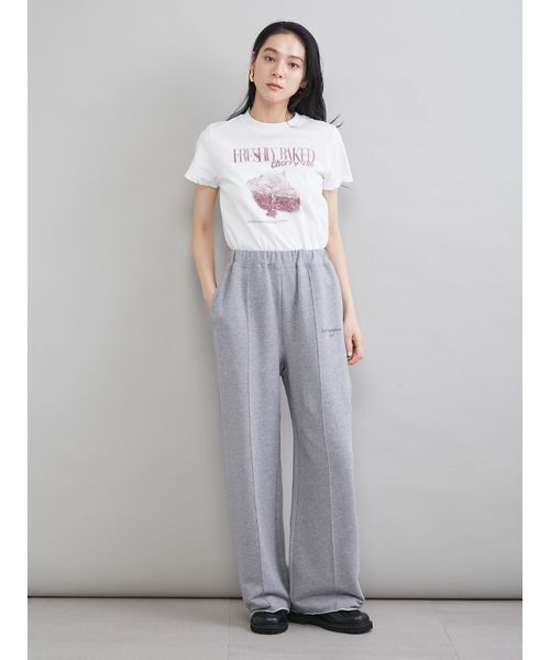 Mila Owen（ミラオーウェン）の「モチーフグラフィックＴシャツ（Tシャツ/カットソー・レディース・ベージュ/ピンク/ホワイト/モカ/ネイビー・0/1）」の21枚目の写真