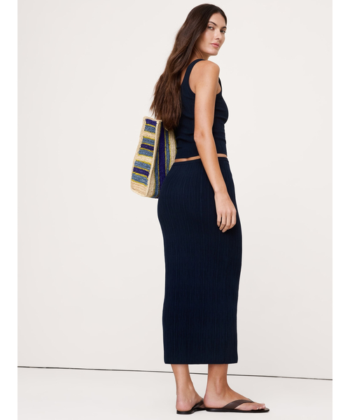 Banana Republic(バナナリパブリック)の「クリンクル ニット マキシスカート(スカート・レディース・ネイビー/アイボリー/イエロー・XS/S/M/L)」の13枚目の写真