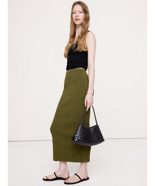 Banana Republic(バナナリパブリック)の「クリンクル ニット マキシスカート(スカート・レディース・ネイビー/アイボリー/イエロー・XS/S/M/L)」の17枚目の写真