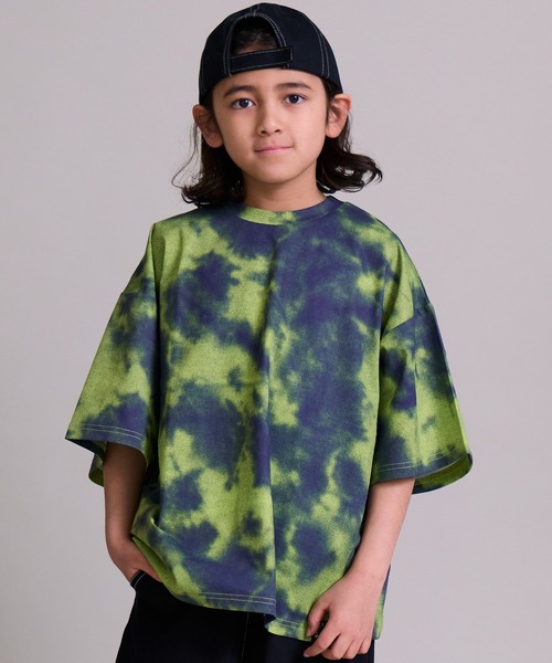 PAIRMANON STREET（ペアマノンストリート）の「【マルチファンクション】吸水速乾 総柄 半袖 Tシャツ【PAIRMANON STREET】（Tシャツ/カットソー・キッズ・グリーン/オレンジ/ブラック/グレー系その他/カーキ・100/110/120/130/140/150/160）」の4枚目の写真